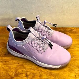 Clove Women’s Classic sneaker Lavender size 10